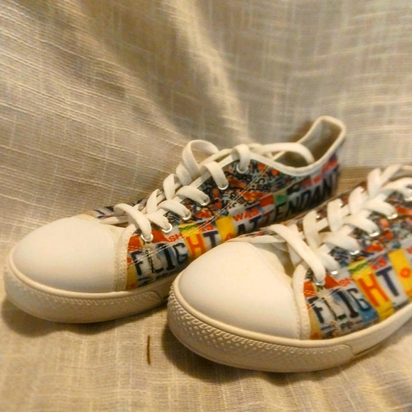 "Flight Attendant " low top sneakers - Picture 3 of 7